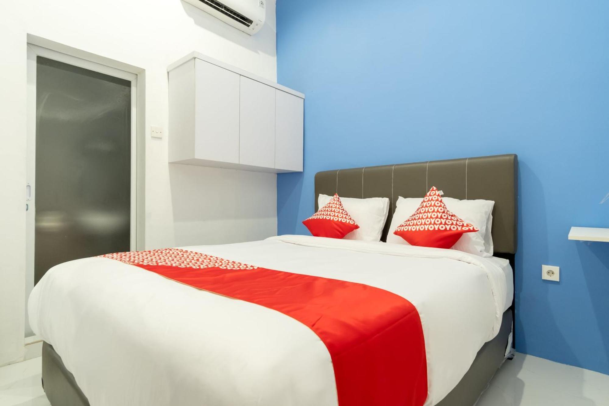 Super Oyo 839 Royal Guest House Medan Exterior foto
